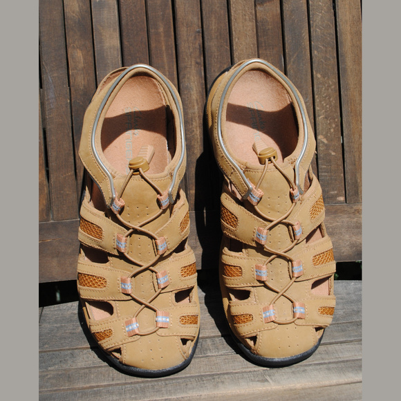 CLARKS Springer Bungie Slip-ons Leather Sz 7-1/2 - Picture 2 of 7